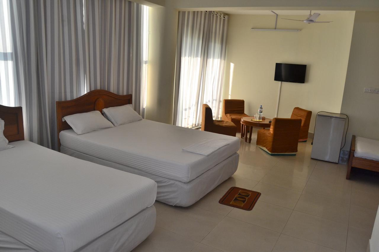 Hotel Marine Plaza Кокс Базар Екстериор снимка
