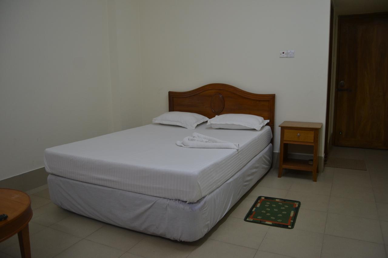 Hotel Marine Plaza Кокс Базар Екстериор снимка